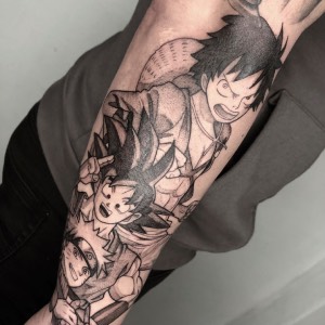 Tatuaje manga sleeve anime personajes black grey — CAOS Art Tattoo Chile