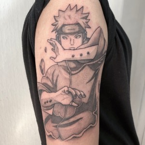 Tatuaje Pain Naruto black grey hombro — CAOS Art Tattoo Chile
