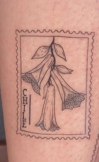Tatuaje Copihue sello postal fineline Chile — CAOS Art Tattoo Chile