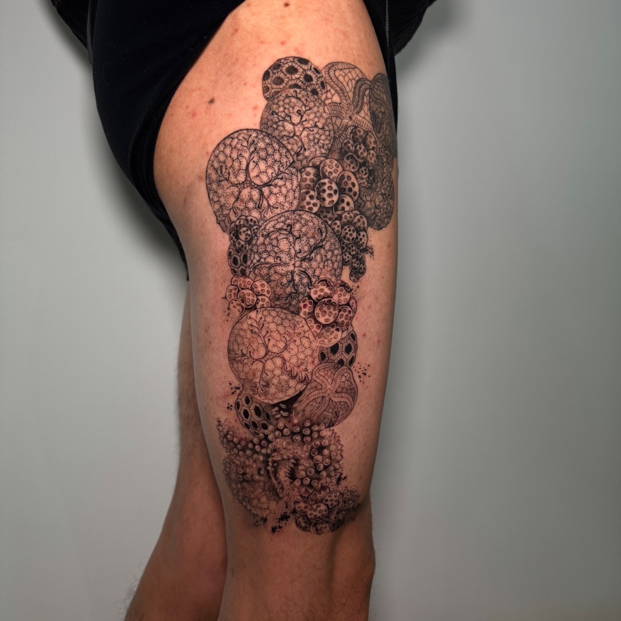 Yog-Sothoth — tatuaje Necronomicon Caos Art Tattoo Santiago